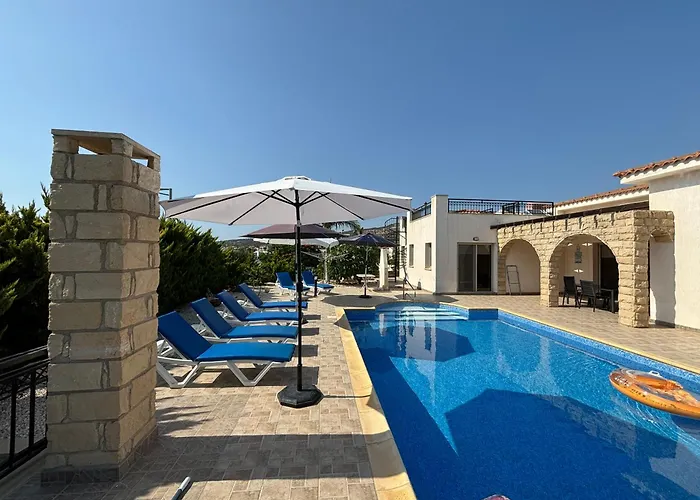 Imperial Sea-caves Private Pool Villa *