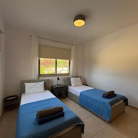 Imperial Sea-caves Private Pool