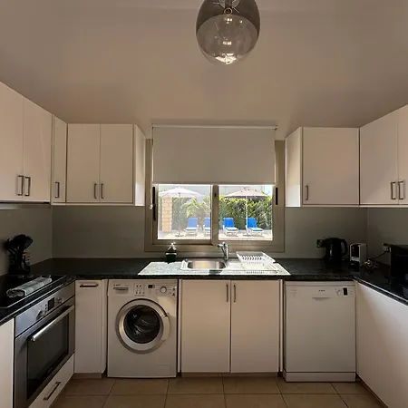 Imperial Sea-caves Private Pool Peyia