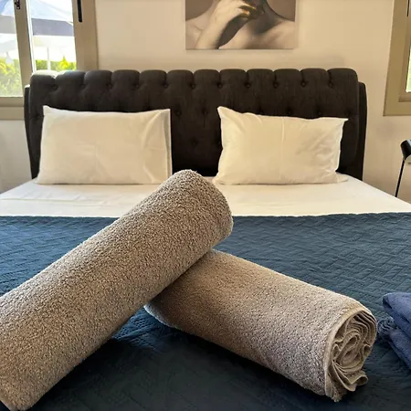 Imperial Sea-caves Private Pool