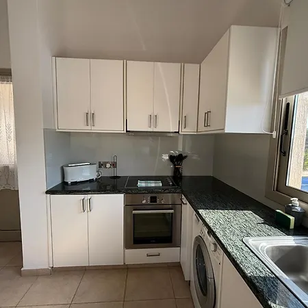 Imperial Sea-caves Private Pool Villa *