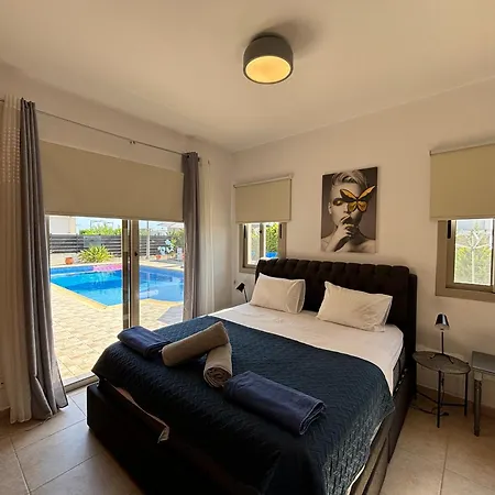 Imperial Sea-caves Private Pool *