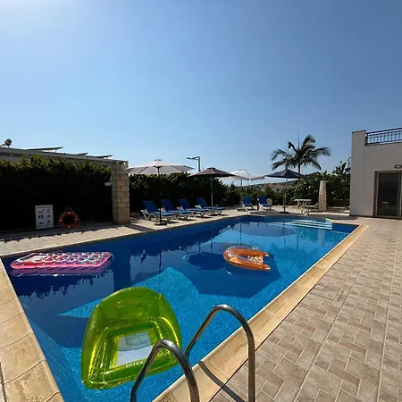 Imperial Sea-caves Private Pool