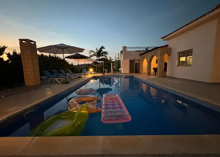 Imperial Sea-caves Private Pool Pegeia