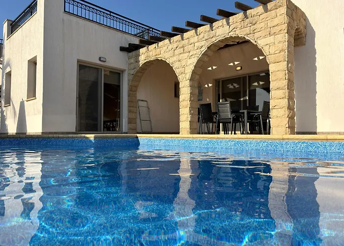 Imperial Sea-caves Private Pool