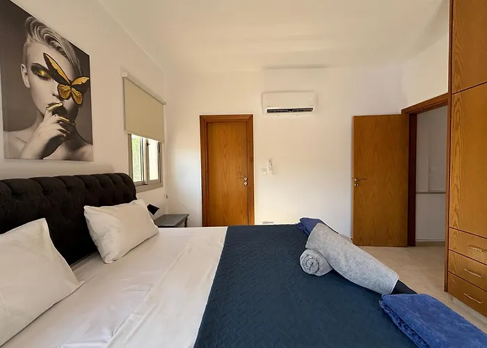 Imperial Sea-caves Private Pool Villa