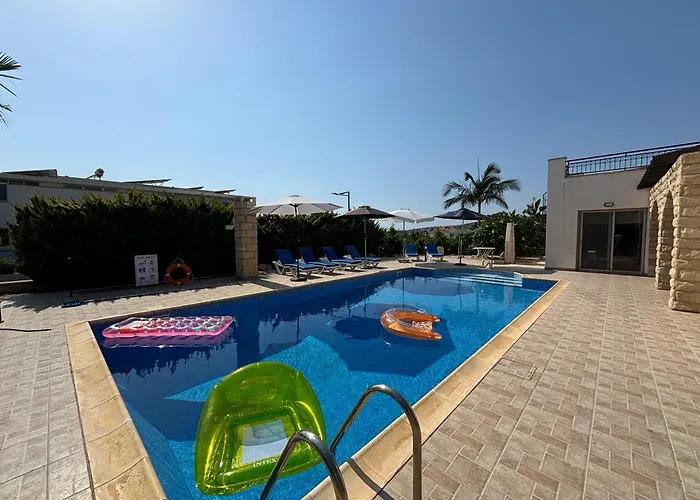 Imperial Sea-caves Private Pool
